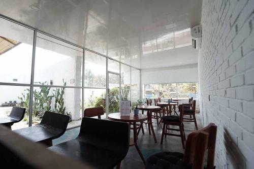 Menginap di Cabana Surf &amp; Stay, Maksimalkan Pengalaman Surfing di Krui